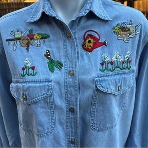 TIA DESIGN Embroidered Denim Shirt with Garden Motifs Womens Size Medium